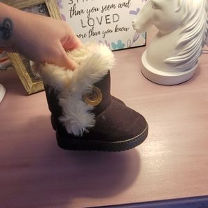 Baby girl boots